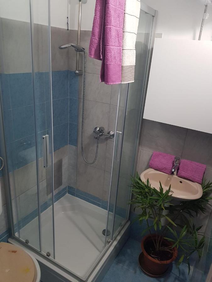Apartment D Free Parking & Wifi, Walking Distance To Centrum Zadar Exterior photo