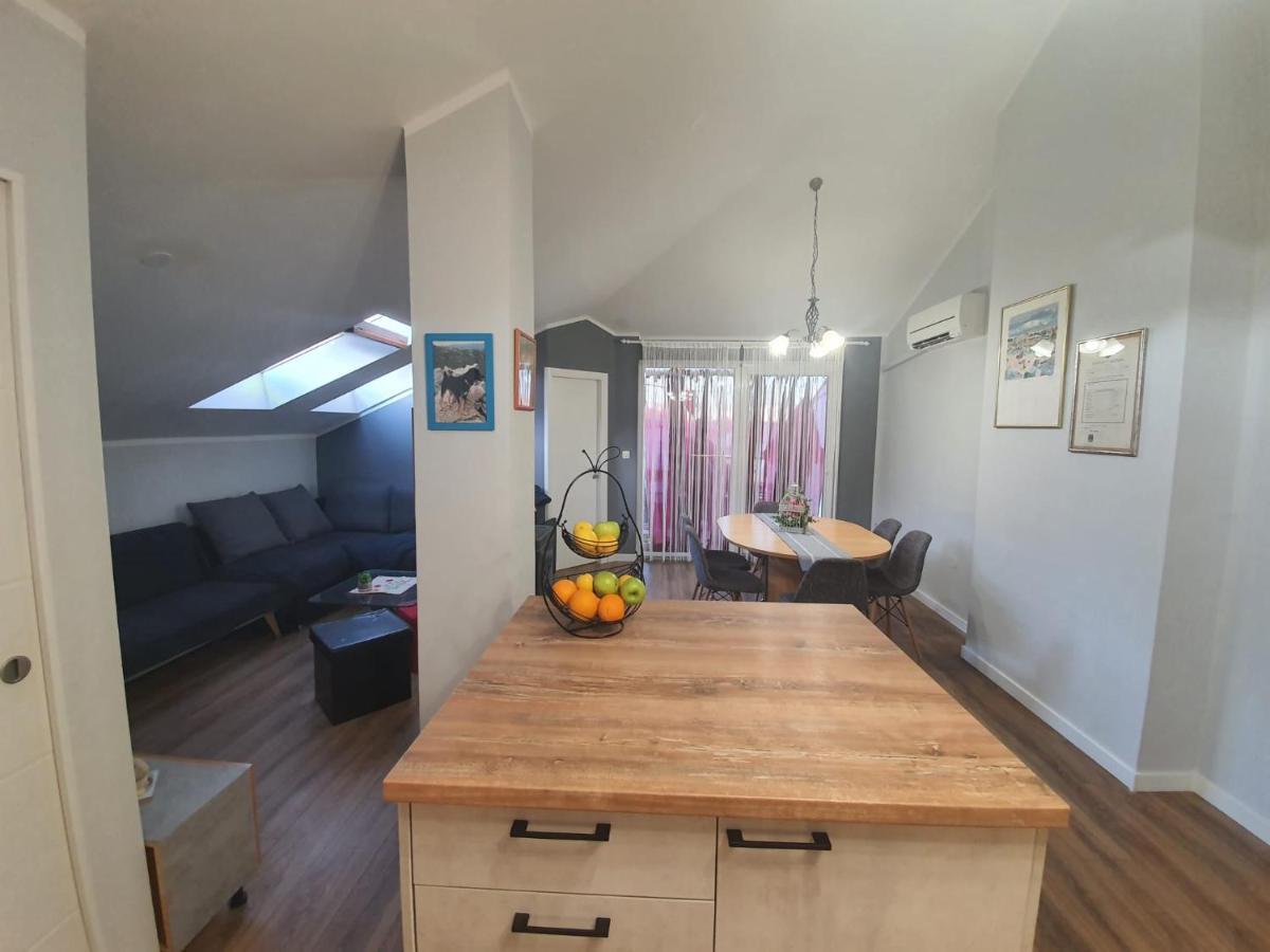 Apartment D Free Parking & Wifi, Walking Distance To Centrum Zadar Exterior photo