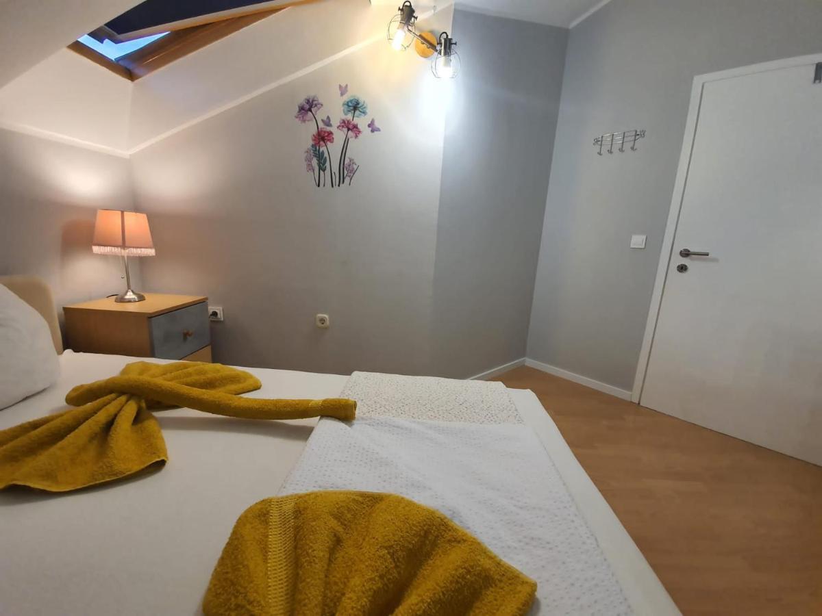 Apartment D Free Parking & Wifi, Walking Distance To Centrum Zadar Exterior photo